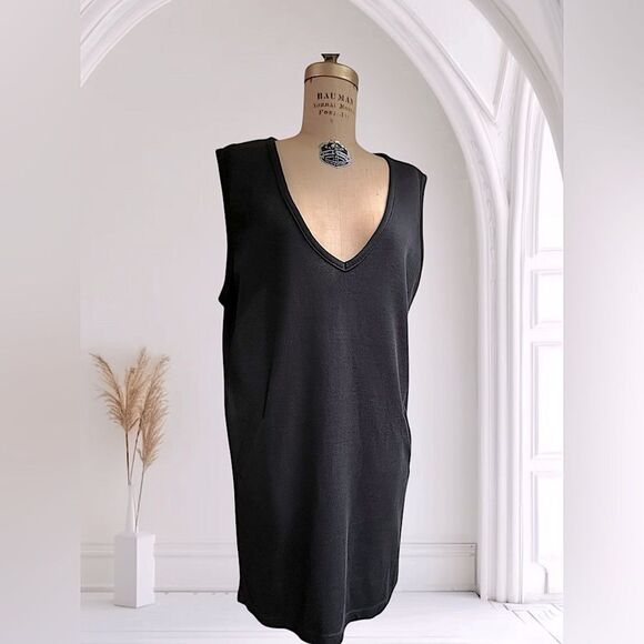 Vintage Sag Harbor Black Sleeveless Knitted V-Neck Tank Dress Size Medium - Picture 2 of 10